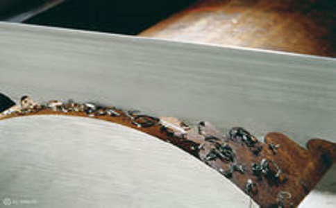 防城港金属带锯条出现振动噪音的原因?